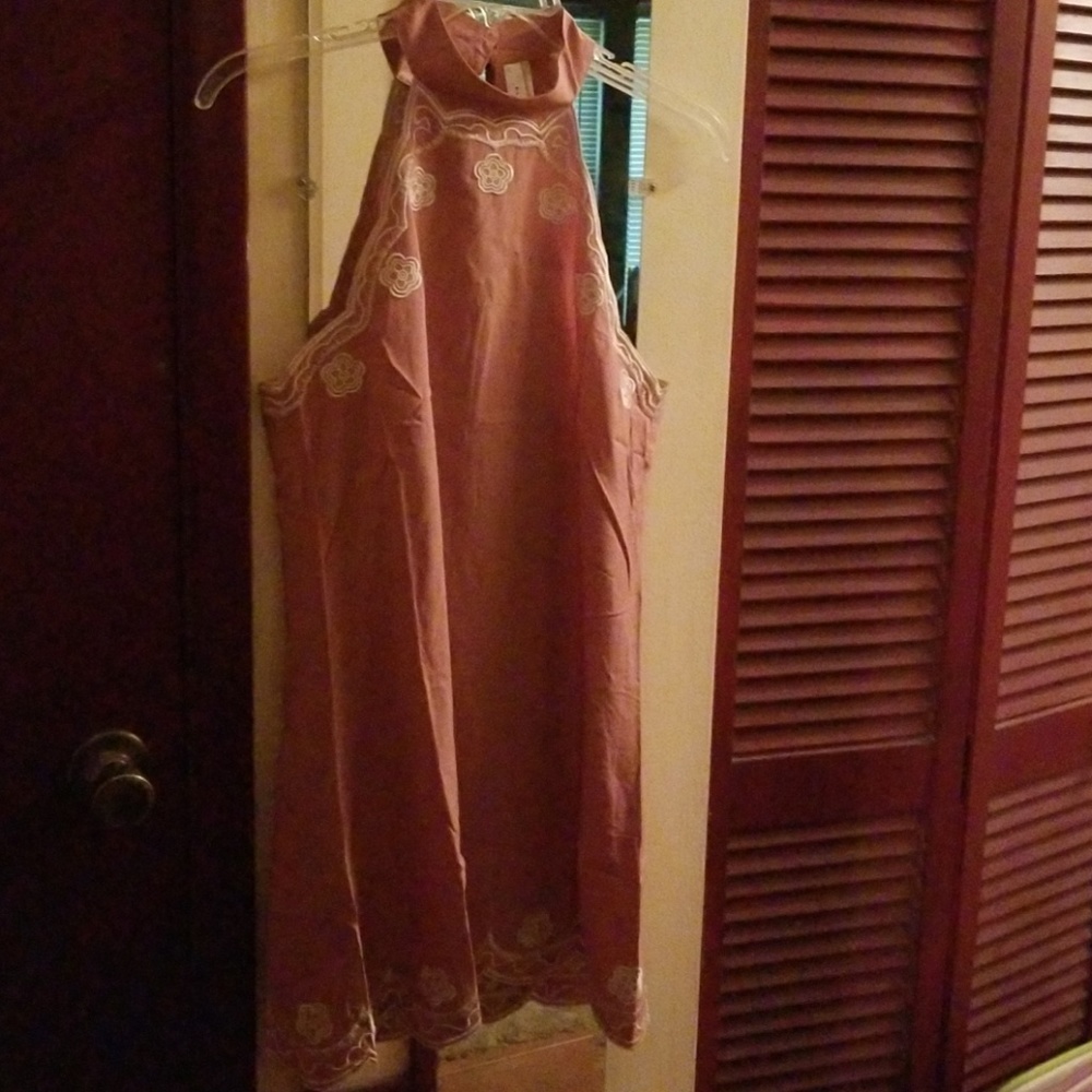 Soft Rose and white flower Embroidered Shift dress